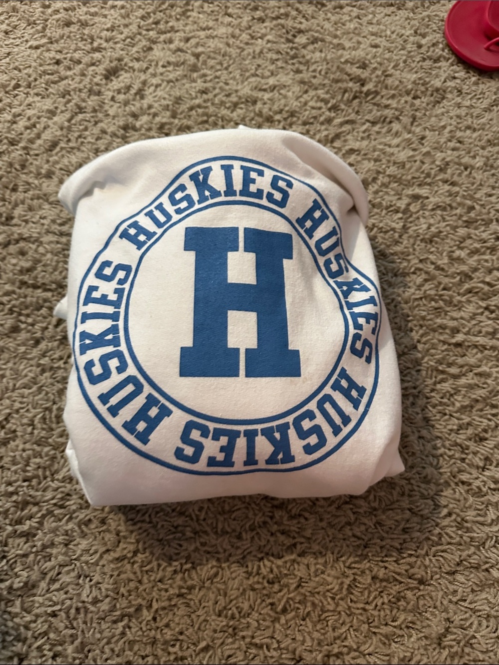 Gildan White Sweatshirt with Blue "Huskies" Logo